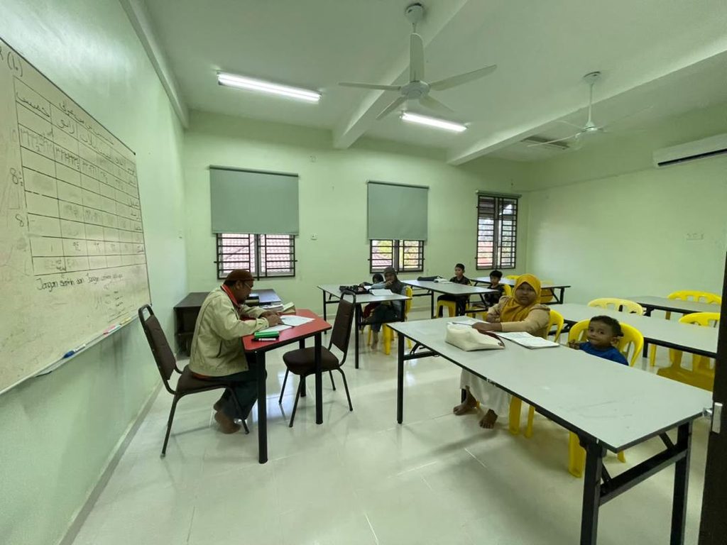 KELAS MENGAJI KANAK-KANAK LELAKI DAN PEREMPUAN AKADEMI TAHFIZ LIL FAAIZIN (ATLF) 2026 4 kelas-mengaji-kanak-kanak-lelaki-dan-perempuan-akademi-tahfiz-lil-faaizin-atlf-2026